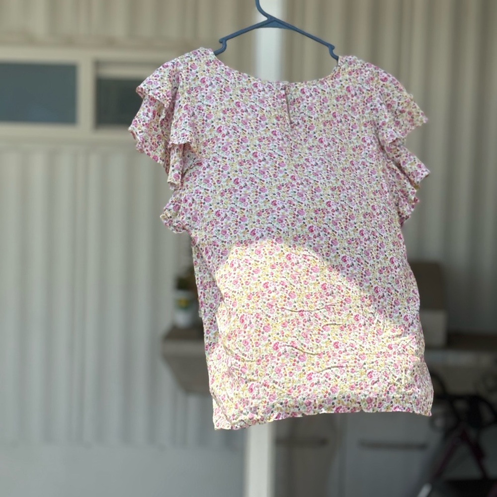 Floral Ruffle Sleeve Blouse - Picture 4 of 9